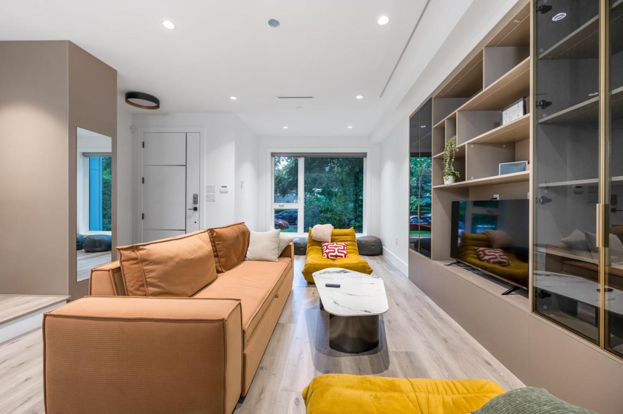 Stylish Retreat In Van's Prime Location Holiday home Vancouver