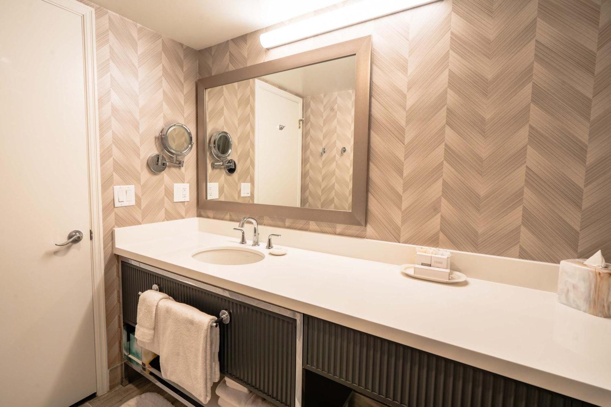 La Grande At The Sutton Place Hotel Vancouver