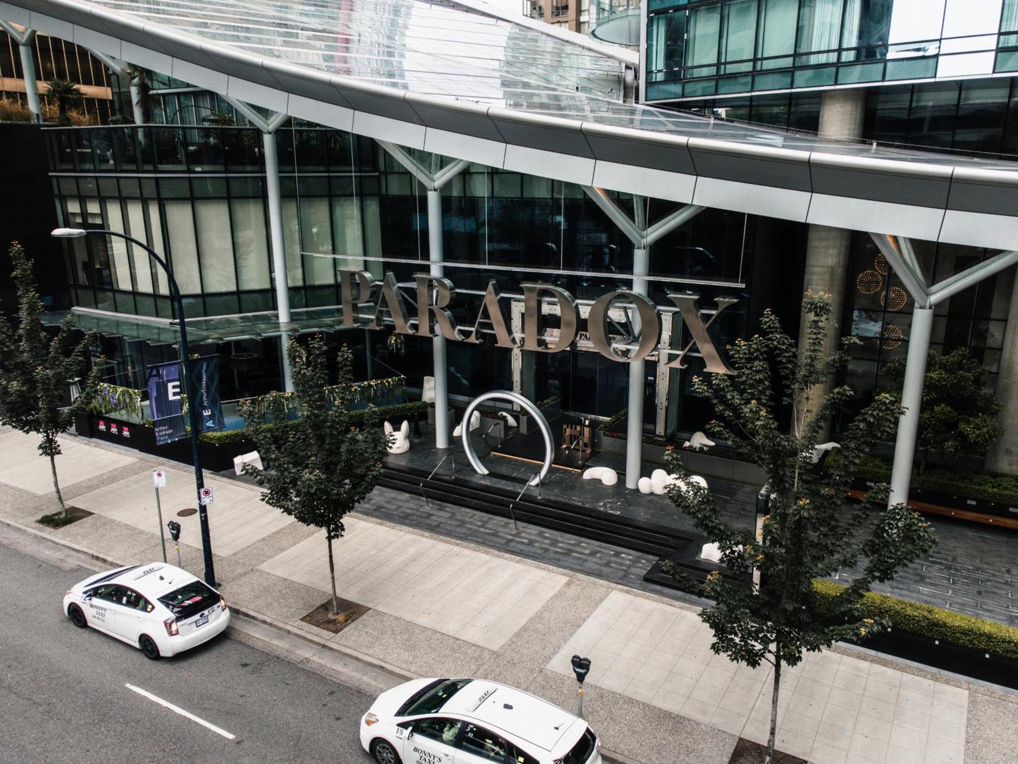 Paradox Hotel 4*