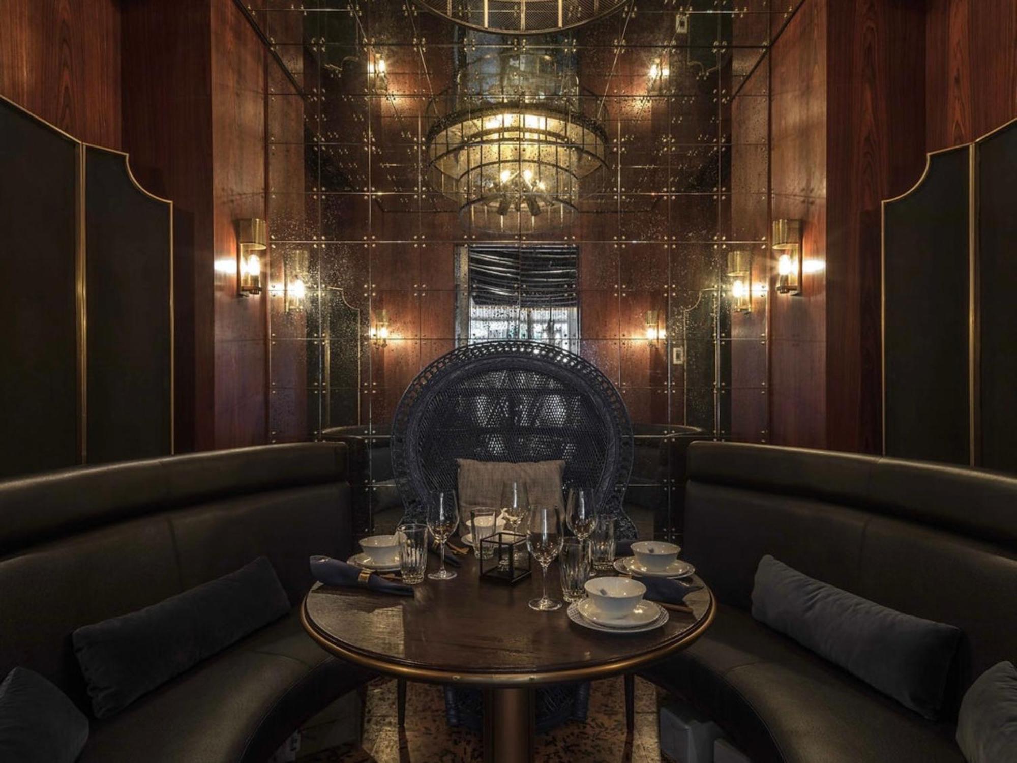 Paradox Hotel Vancouver