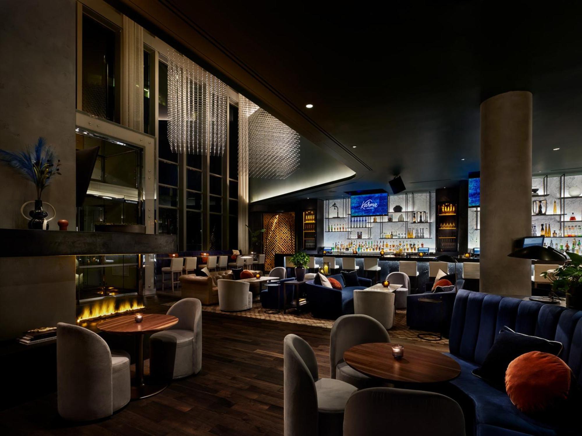 Paradox 4* Vancouver