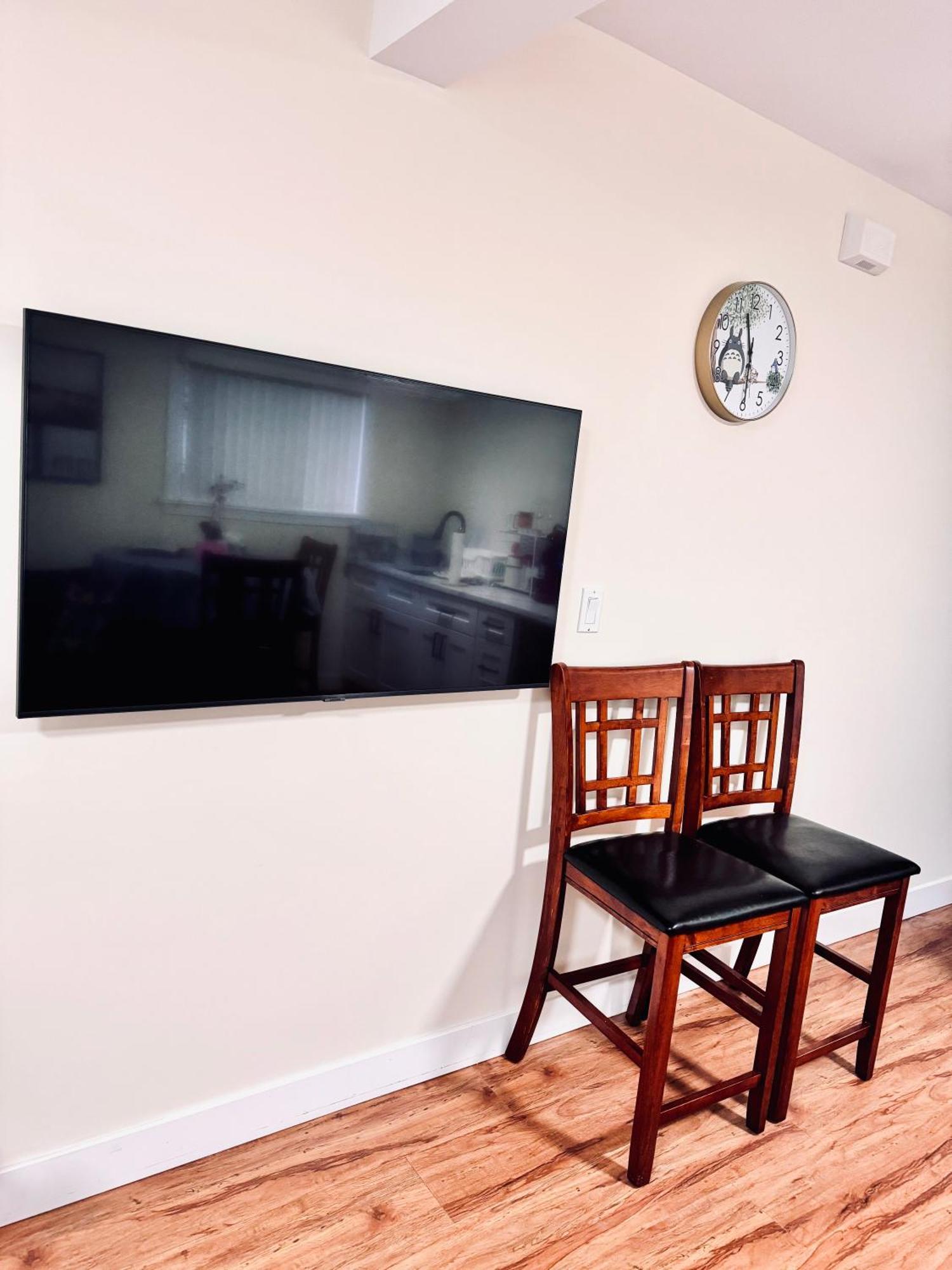 Cozy 2 Beds Spacious Rooms,close To Transit *