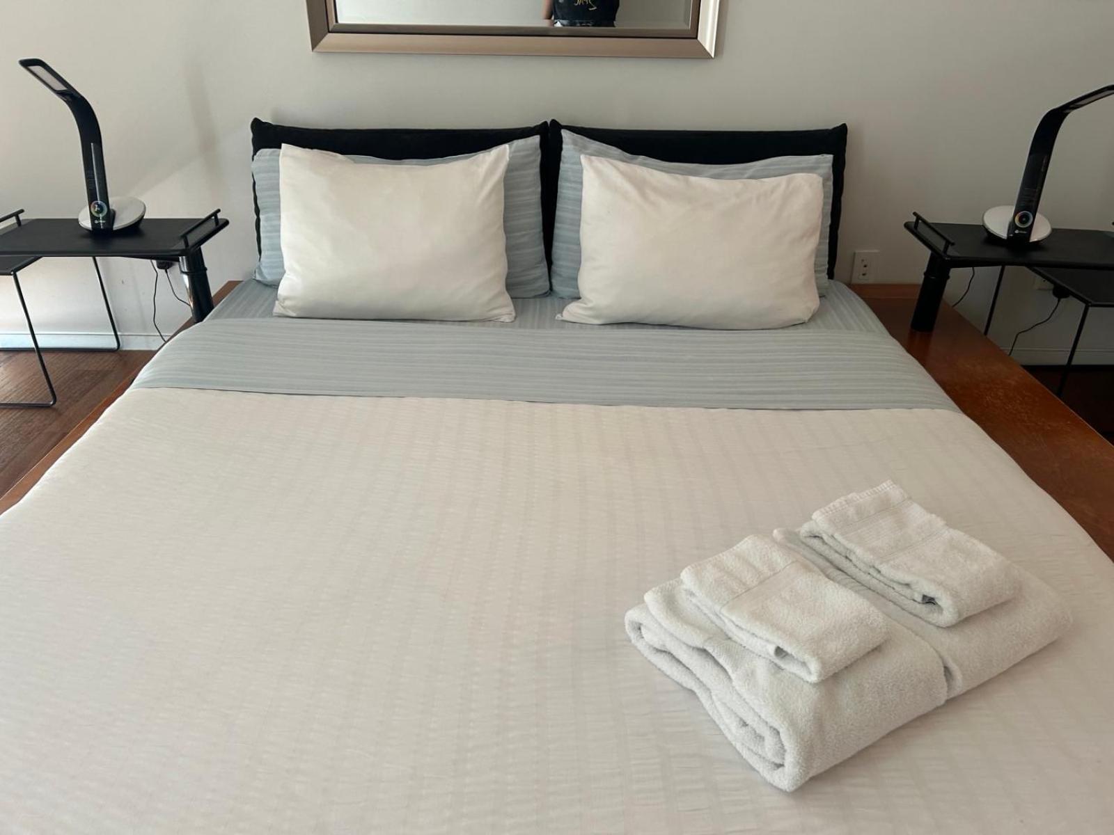 Your Alternative To A Five Star Hotel - Premium Location Apartment *