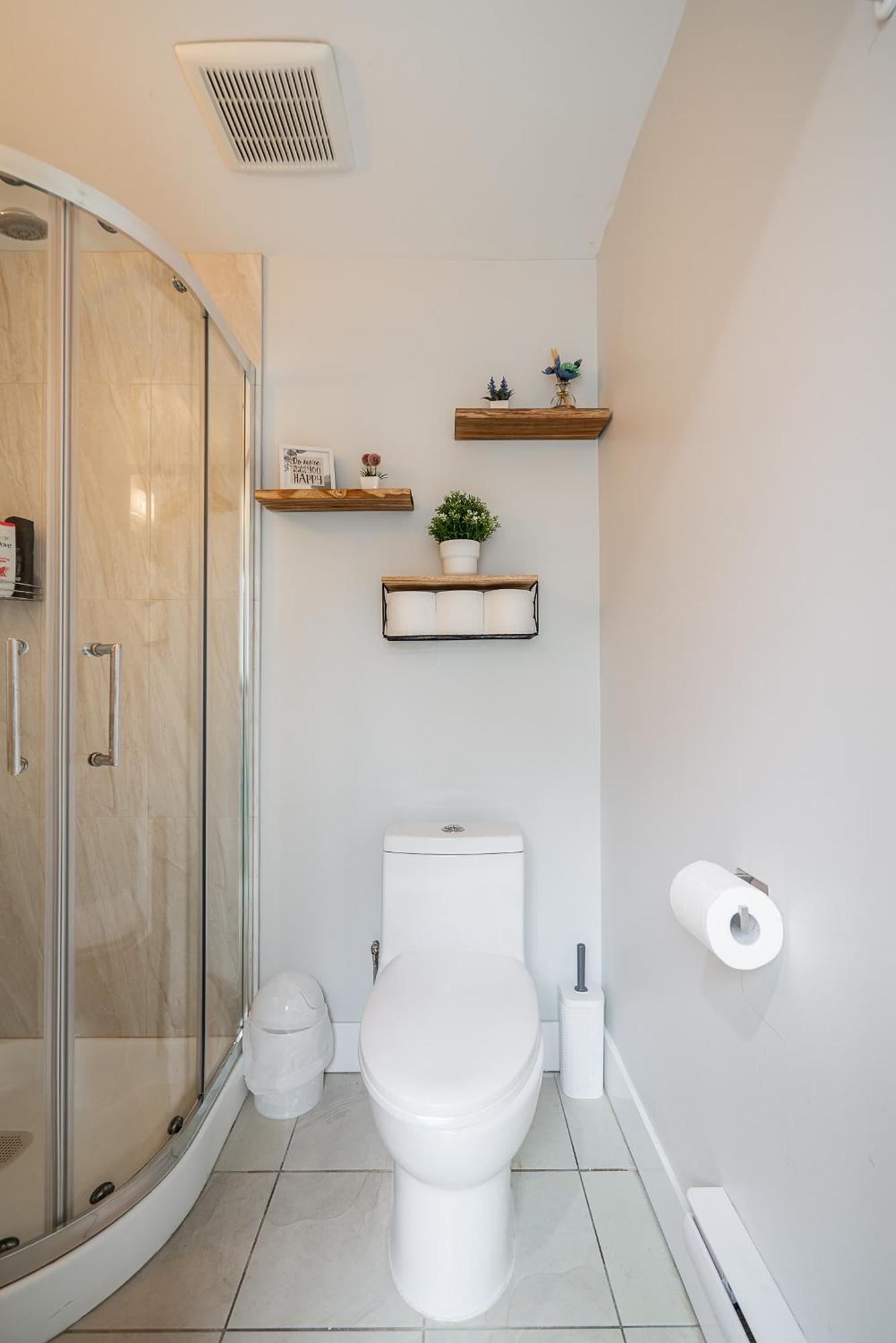 Cozy And Modern 2br Vancouver