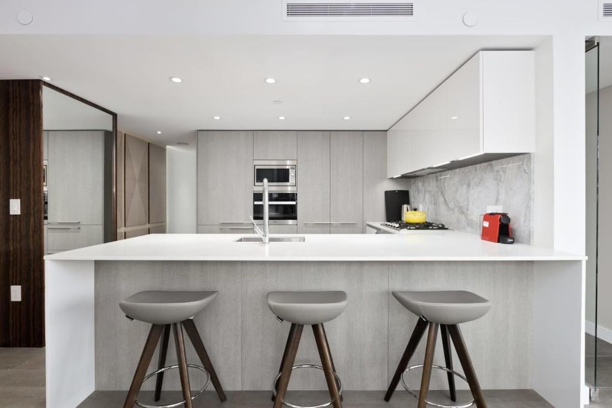 Amazing 3br Right In The Heart Of Yaletown *