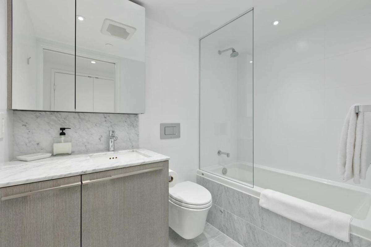 Amazing 3br Right In The Heart Of Yaletown *