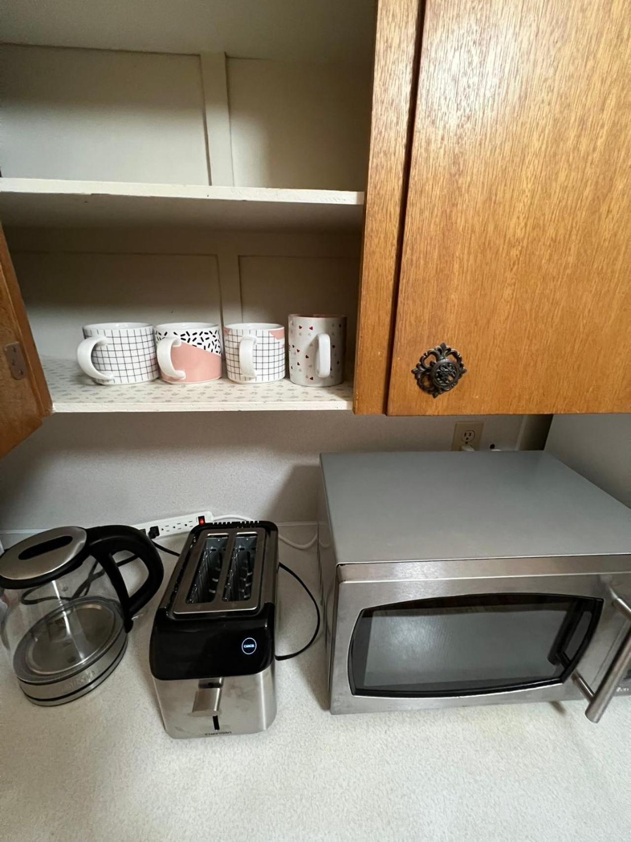 Vintage And Secluded In West Privatunterkunft Vancouver