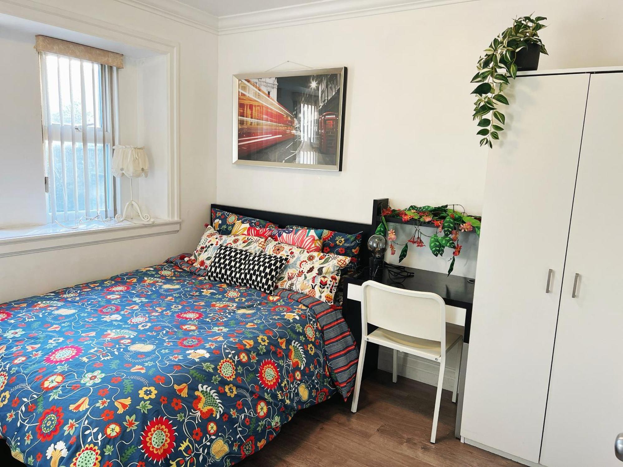 Privatunterkunft Two Bedrooms- A Warm House