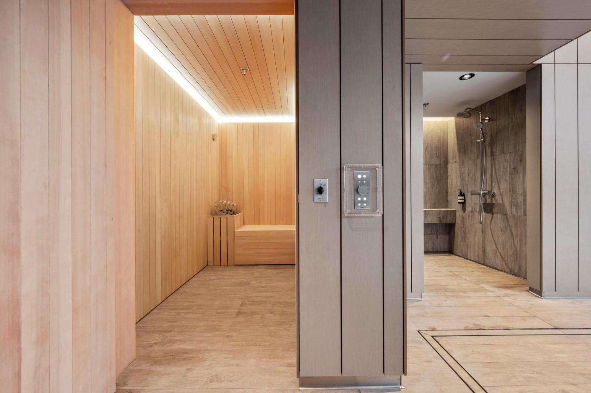 2br - Sauna, 24-7 Gym, Parking, With Gaggenau & Aesop Apartment *