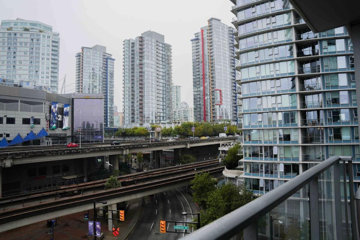 Dt Pool, Parking, And Panoramic Views Vancouver