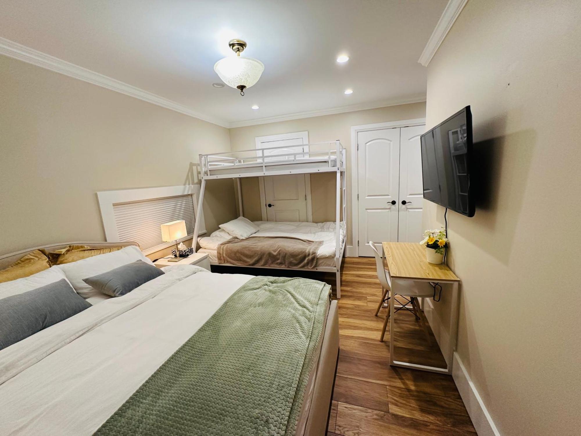 Shaughnessy Cozy Bedrooms Homestay *