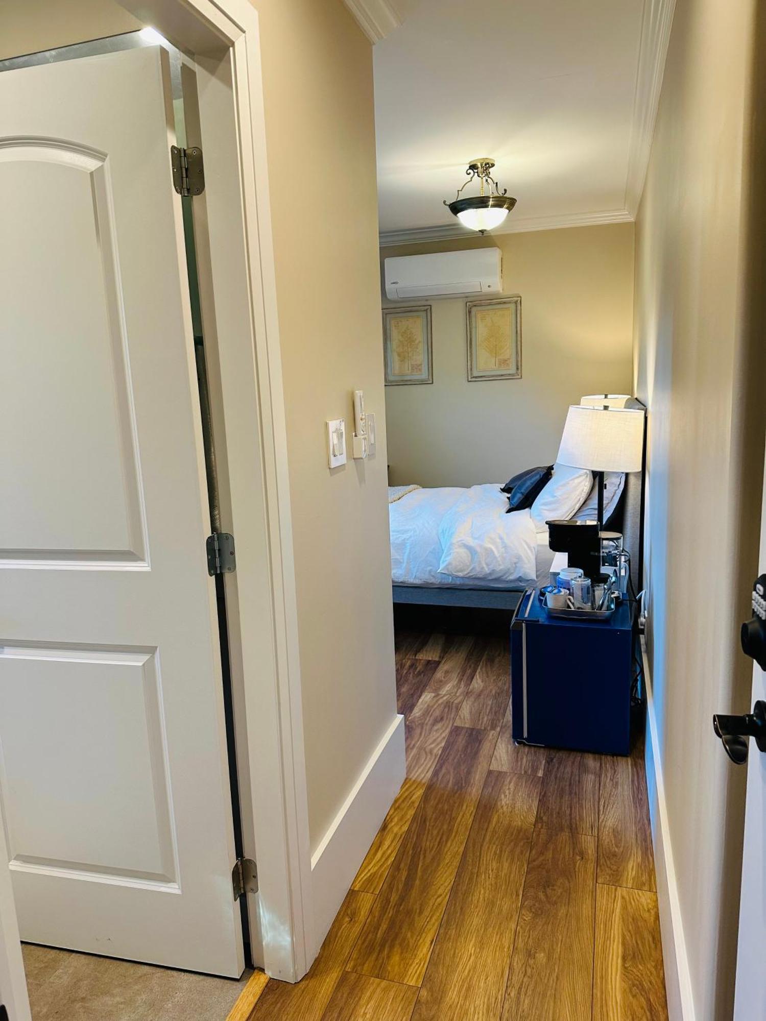 Shaughnessy Cozy Bedrooms Homestay