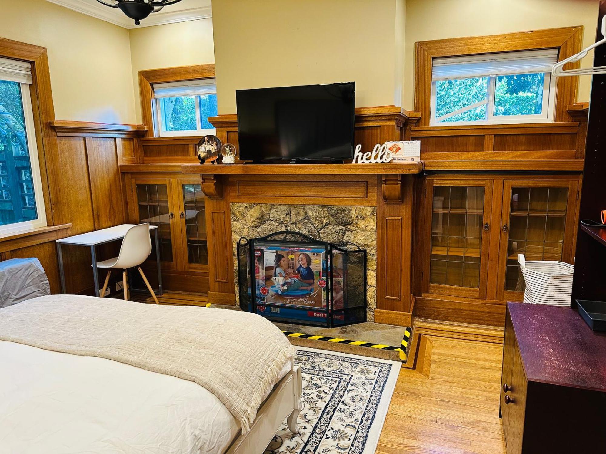 Homestay Shaughnessy Cozy Bedrooms