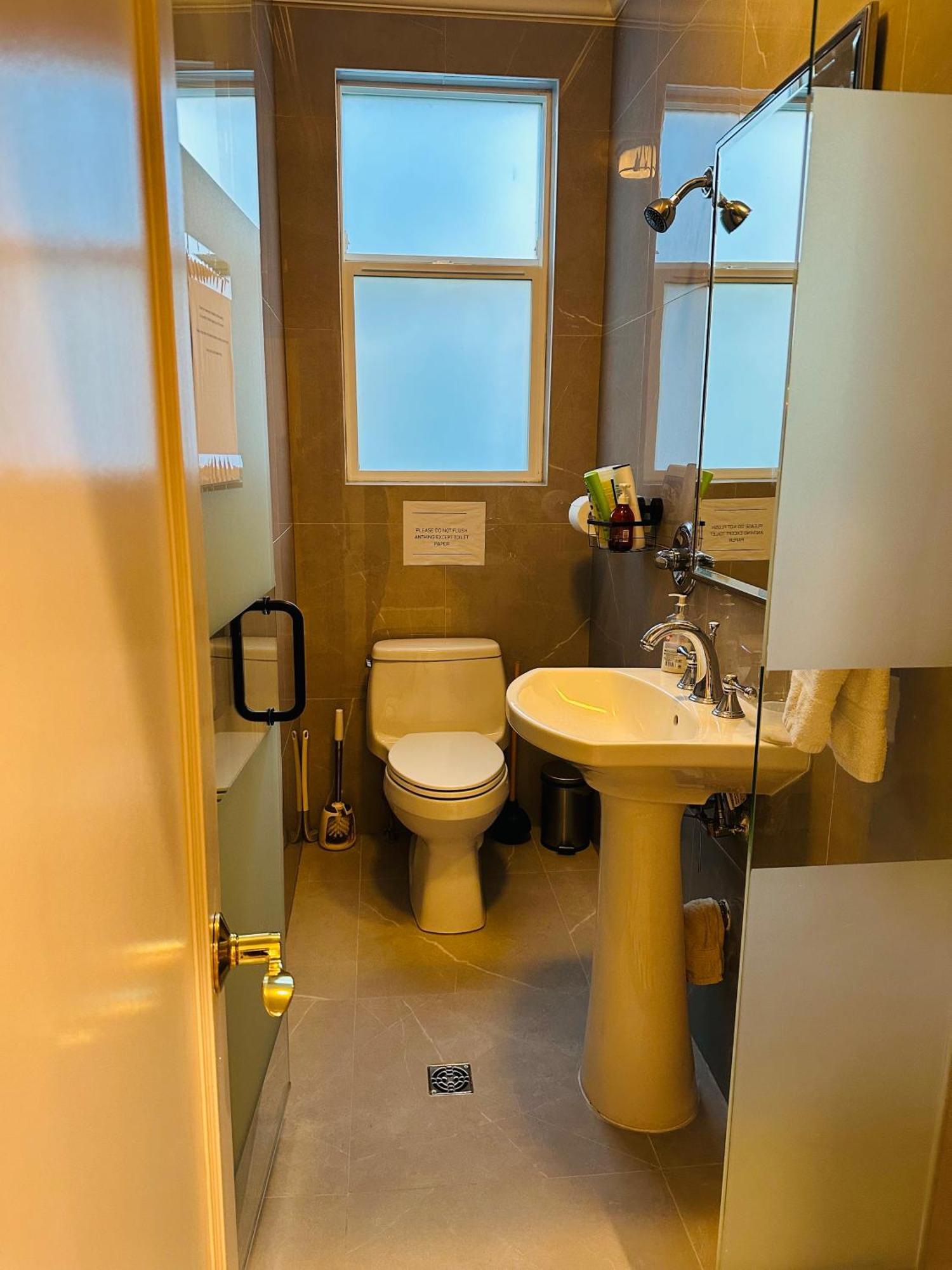 Shaughnessy Cozy Bedrooms Homestay Vancouver