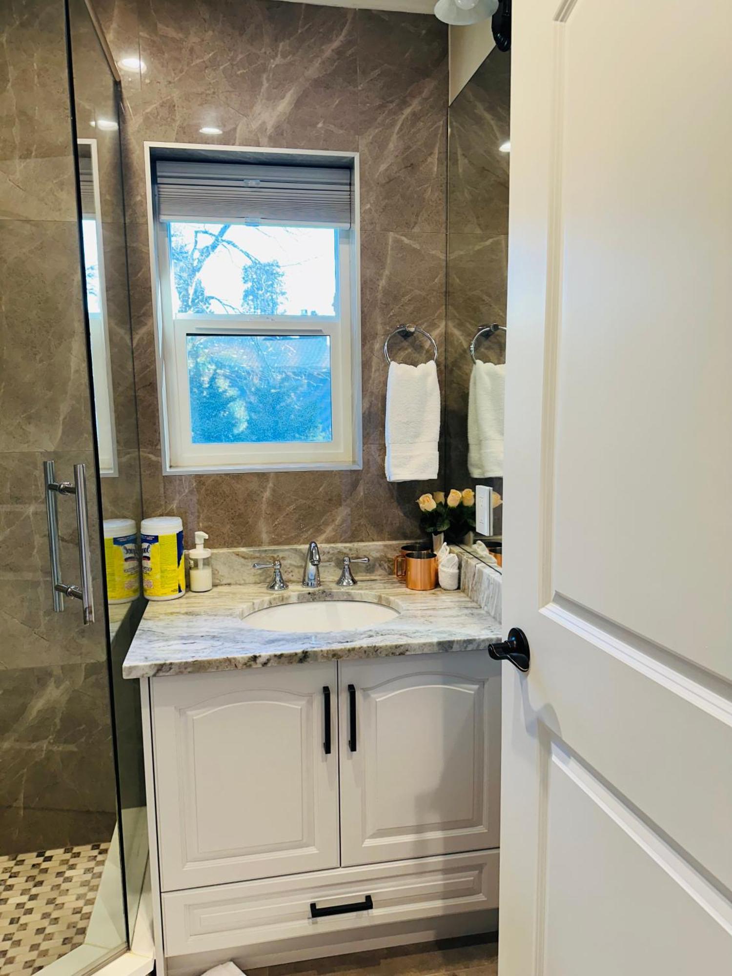 Shaughnessy Cozy Bedrooms Homestay