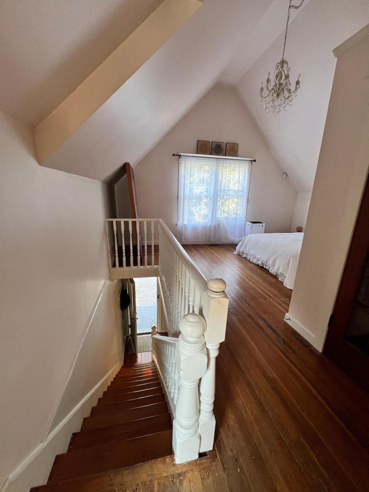 3 Level, Near Downtown! Villa *