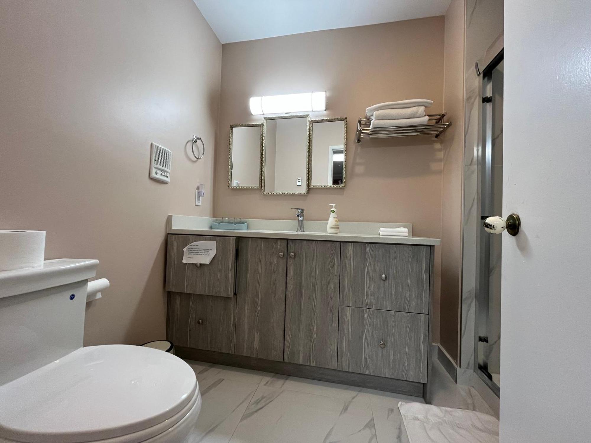 Shaughnessy Guest Homestay