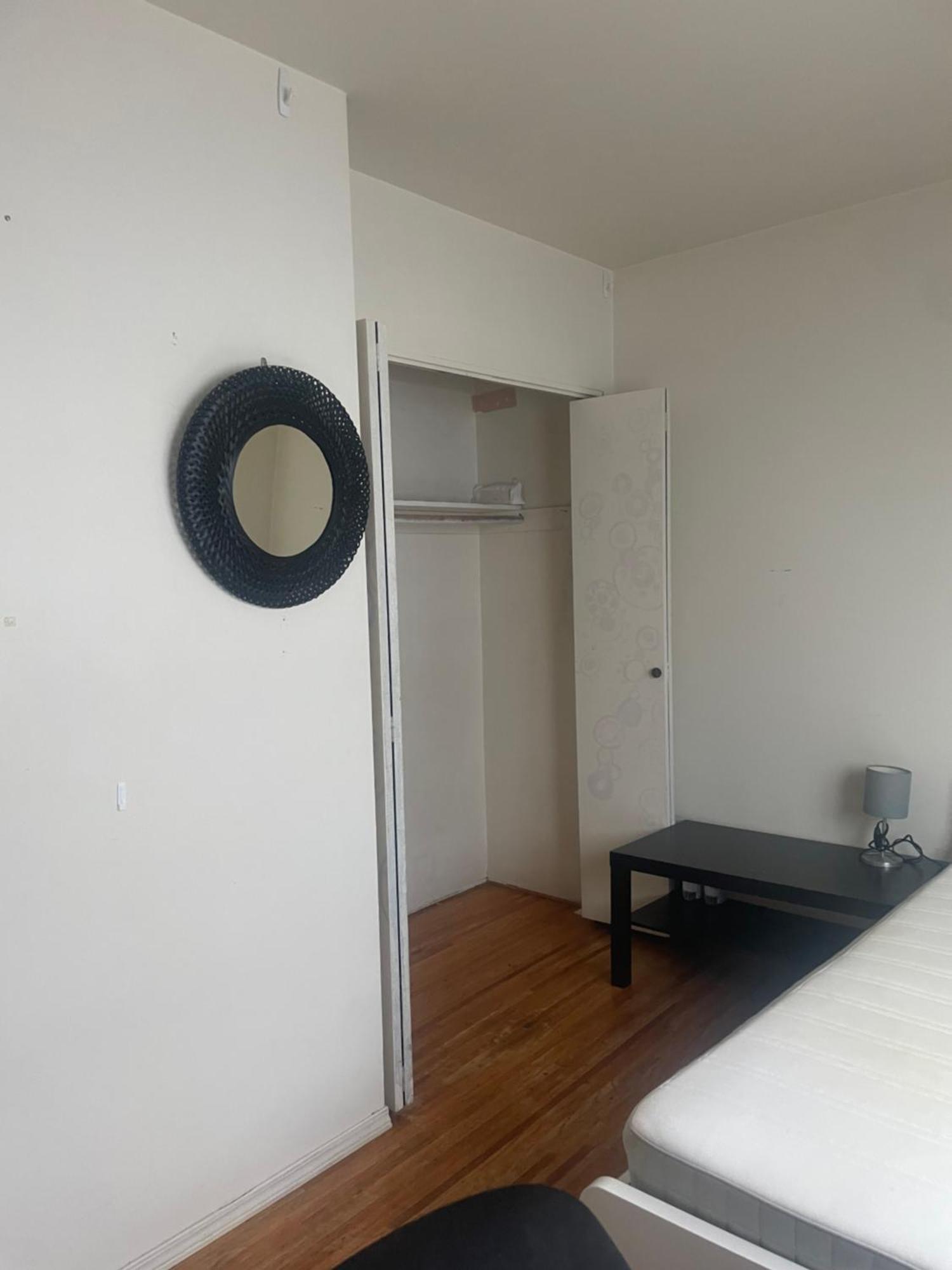 Homestay Cozy Private In Downtown Bay Vancouver