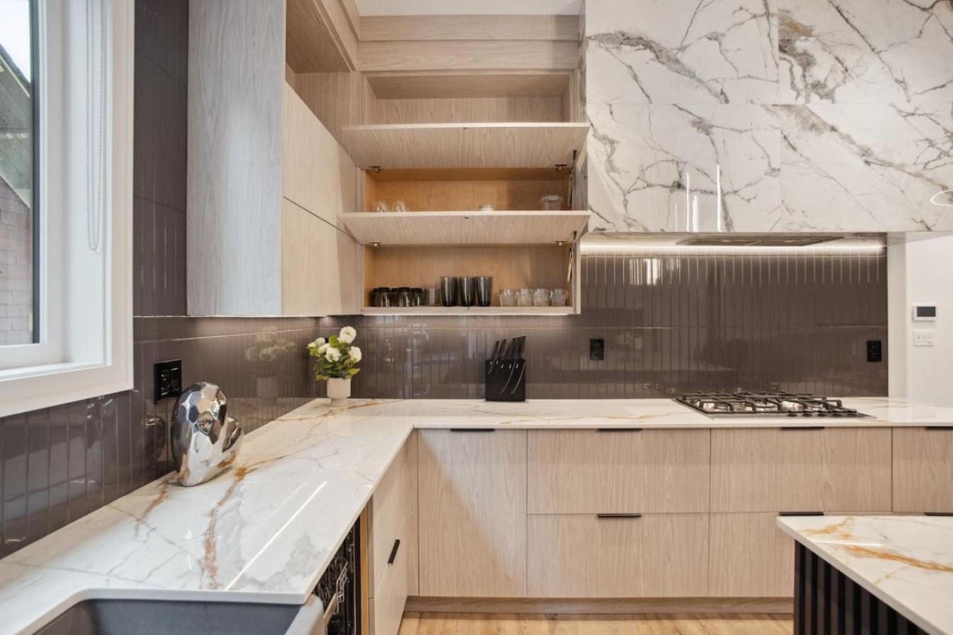 Luxury Downtown Near Holiday home *