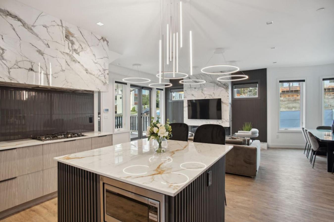 Luxury Downtown Near Holiday home Vancouver
