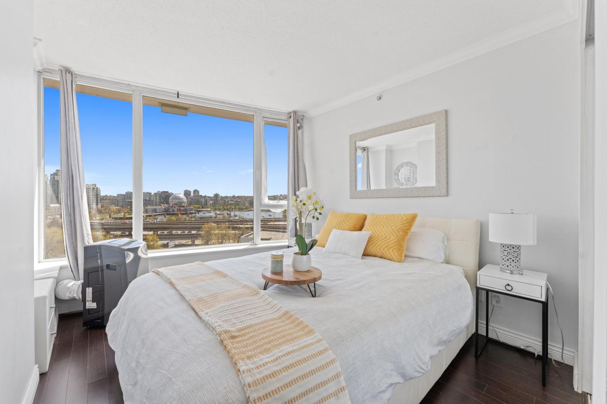 Bright And Airy 1br In Vibrant Chinatown * Vancouver