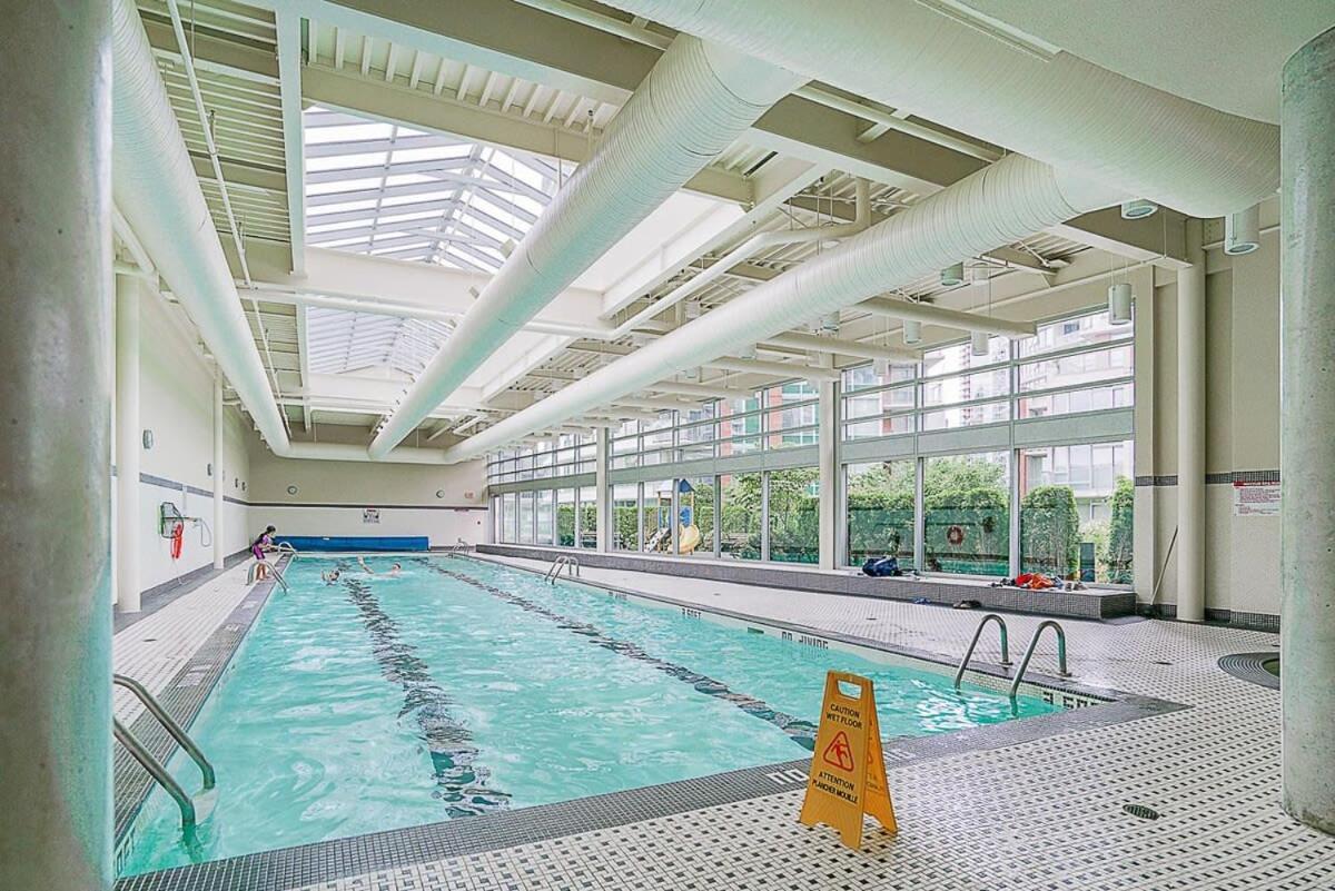 Executive Unit With Spectacular Views