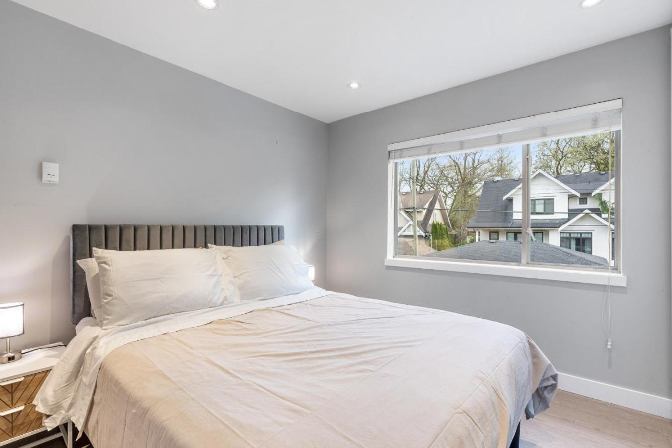 Holiday home 192-1328 Nanton Ave.-vicenta Vancouver