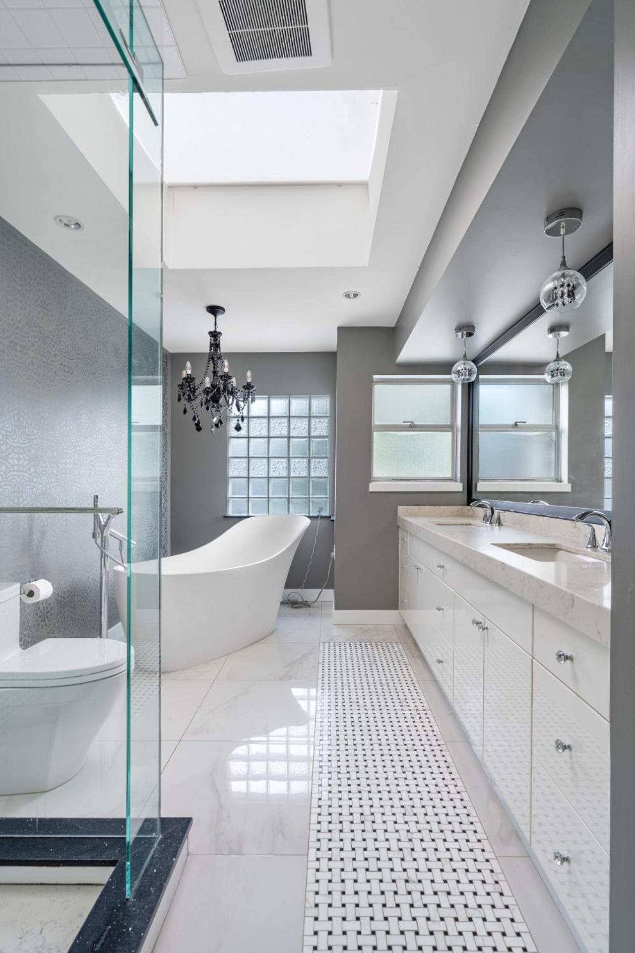 Holiday home 192-1328 Nanton Ave.-vicenta Vancouver
