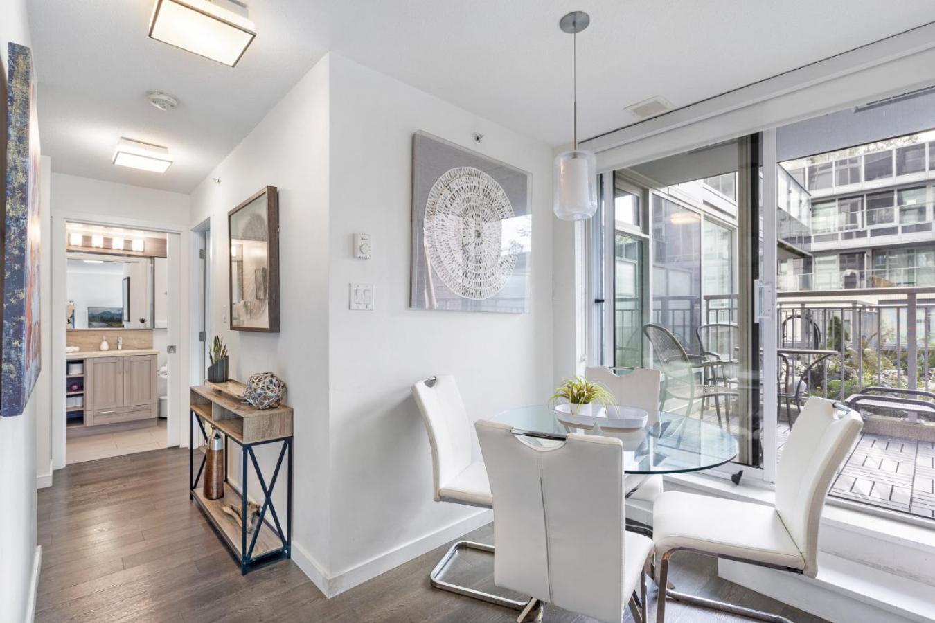 Modern, Apartment