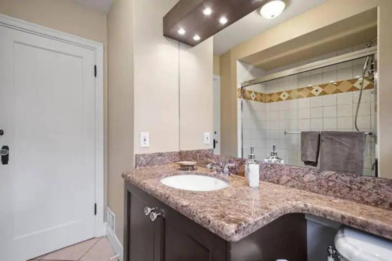 Holiday home Lovely 2 Bedroom Kits - Walk To The Vancouver