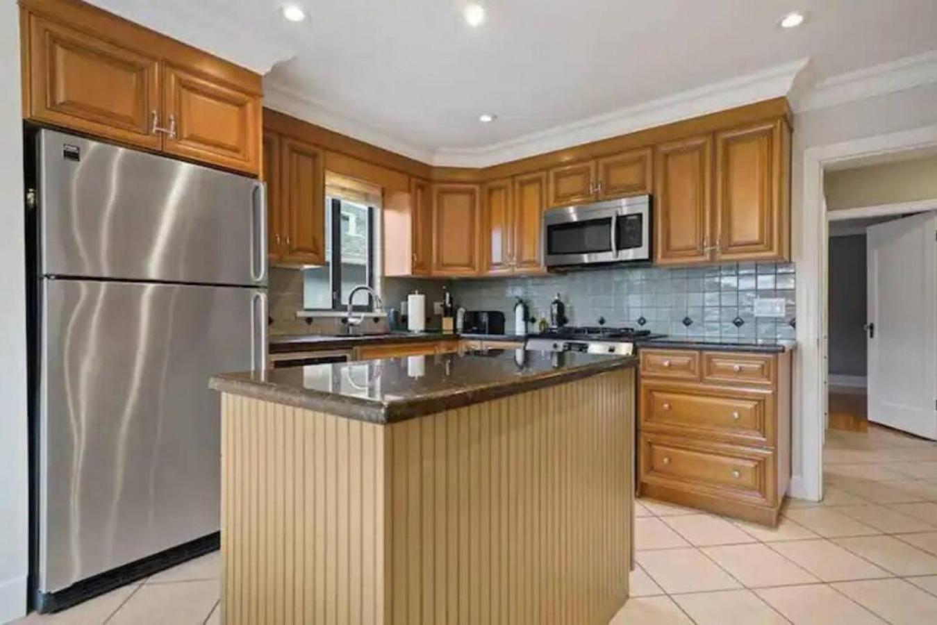 Holiday home Lovely 2 Bedroom Kits - Walk To The *