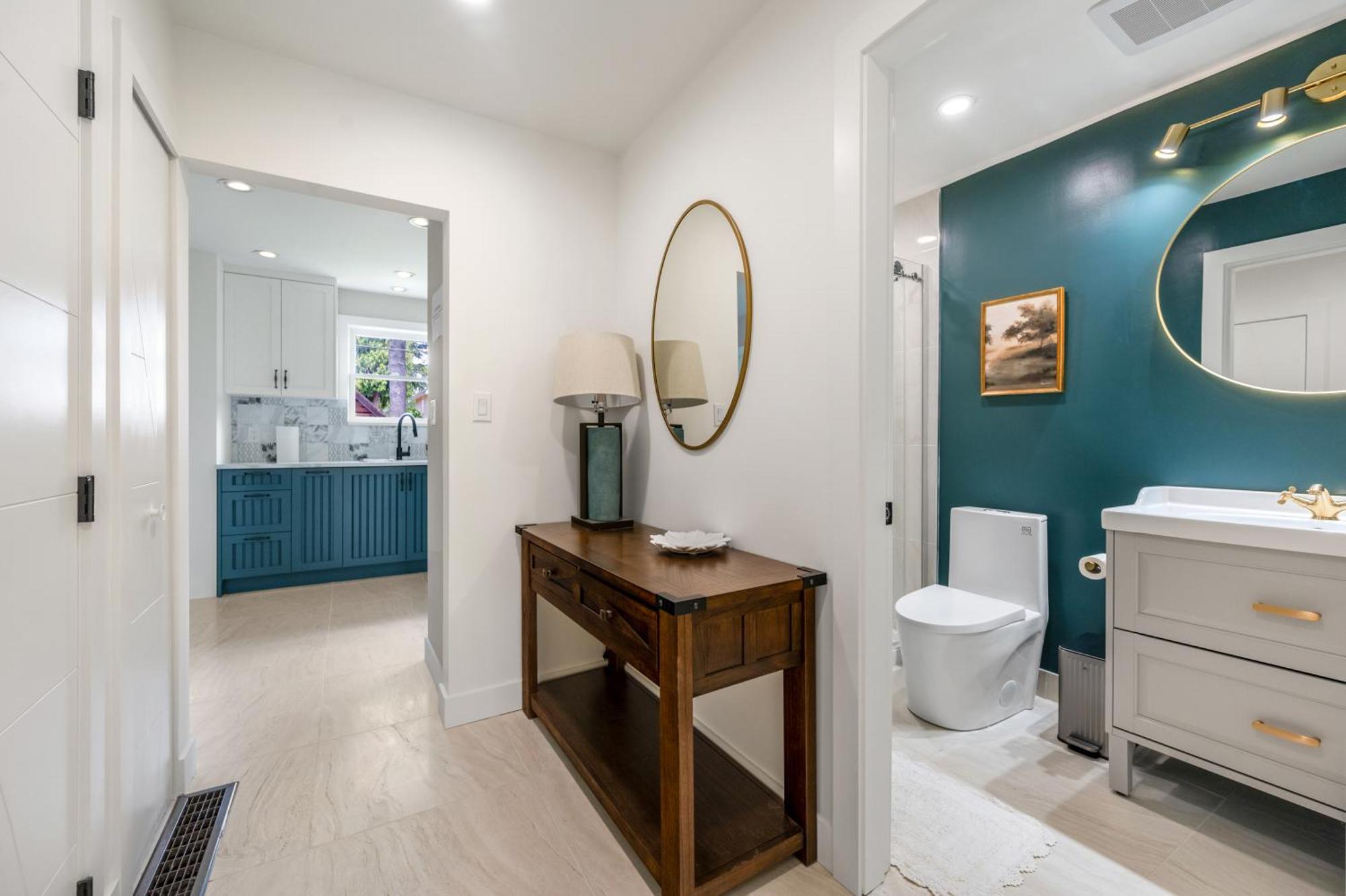 Guest house Serene Kerrisdale Retreat, Private With Shared Amenities Vancouver