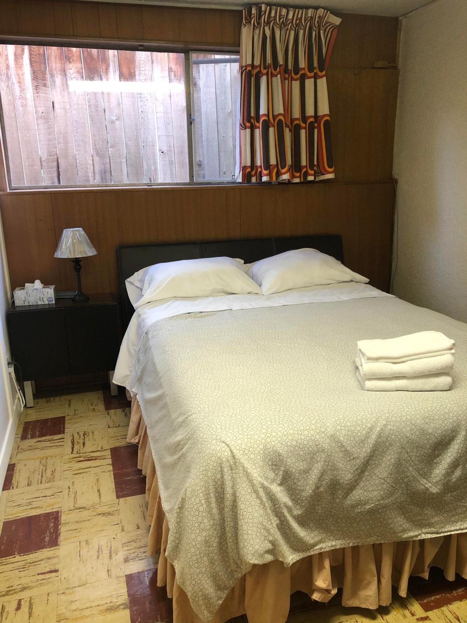 Comfort Near Subway Station, Bus And Downtown