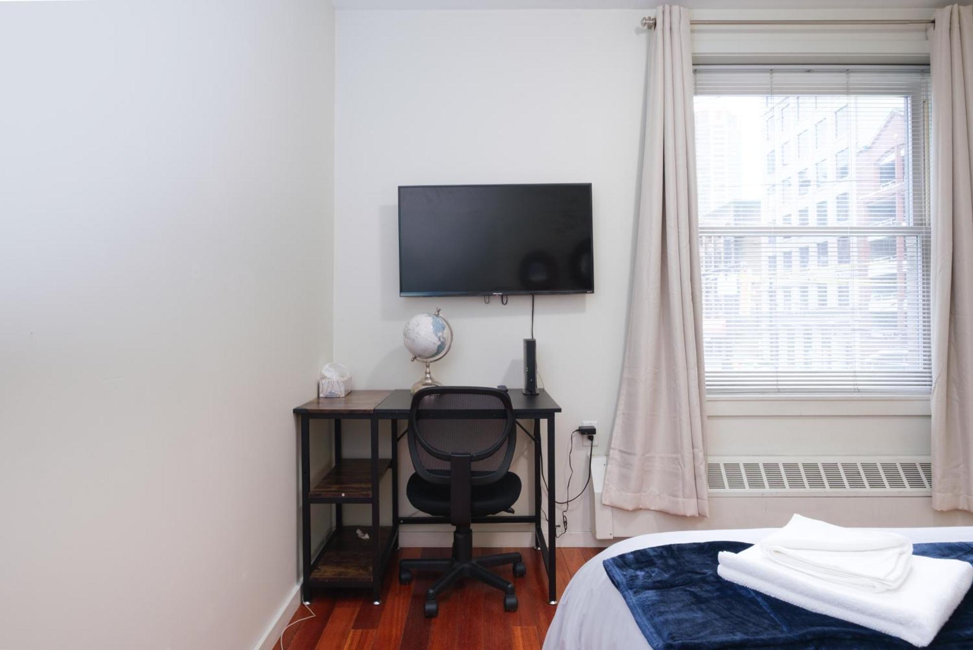 Apartment Loft Stylish Near Everything