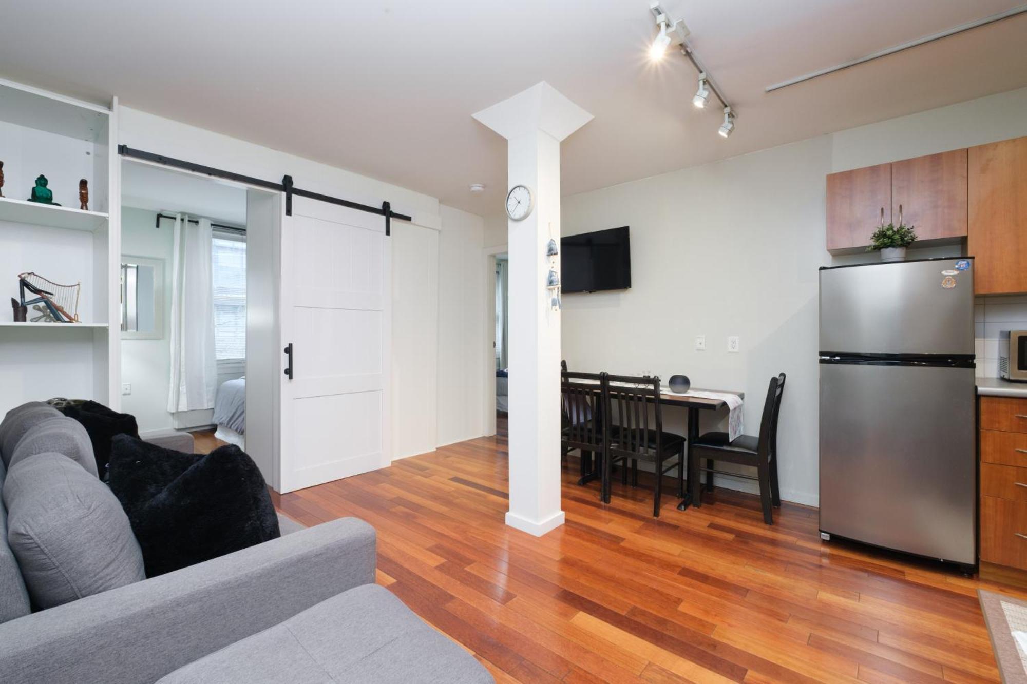 Loft Stylish Near Everything Apartment *