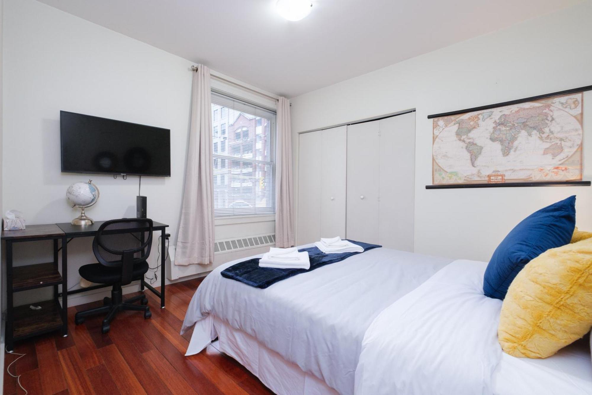 Apartment Loft Stylish Near Everything Vancouver