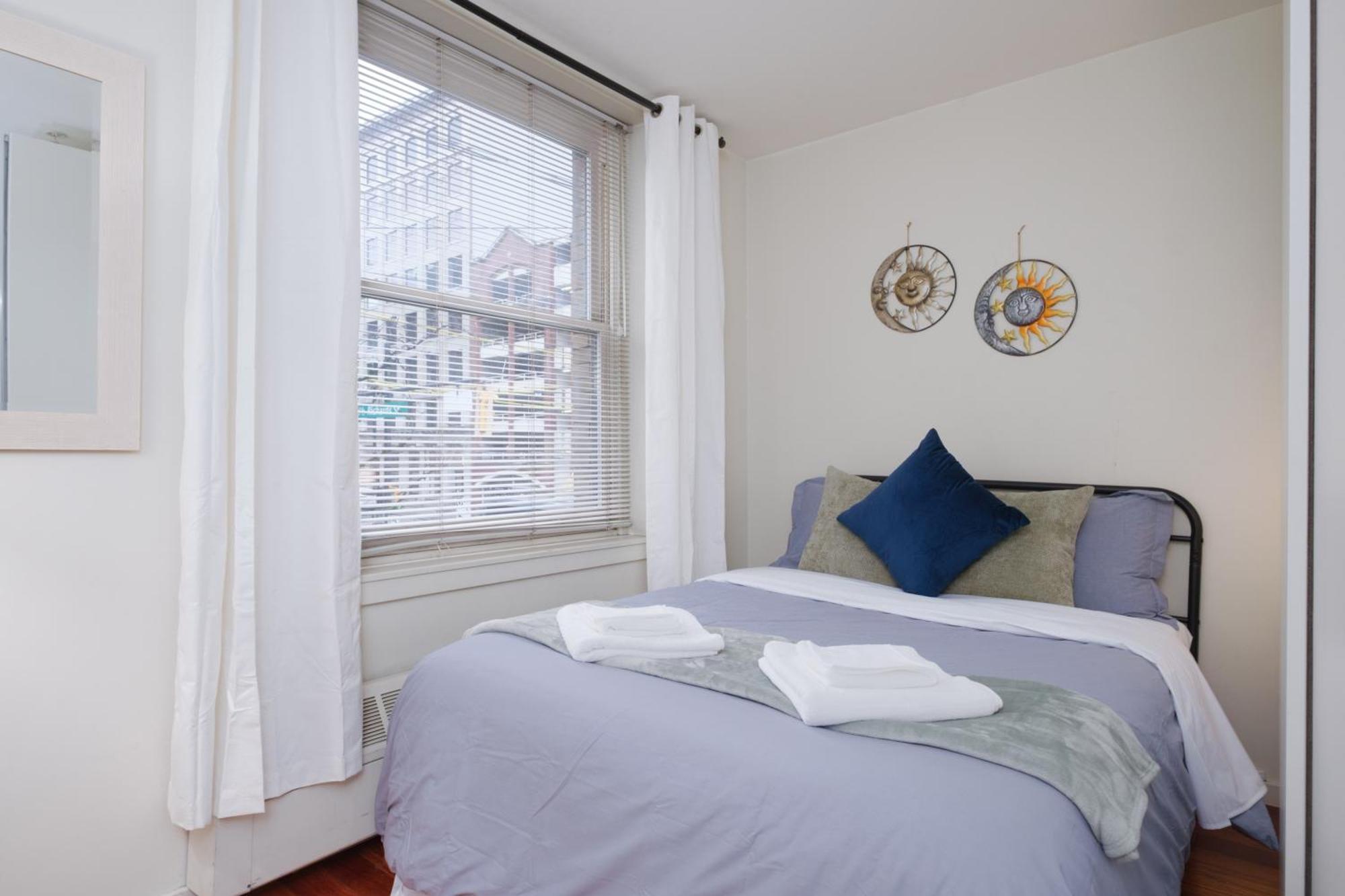 Loft Stylish Near Everything * Vancouver