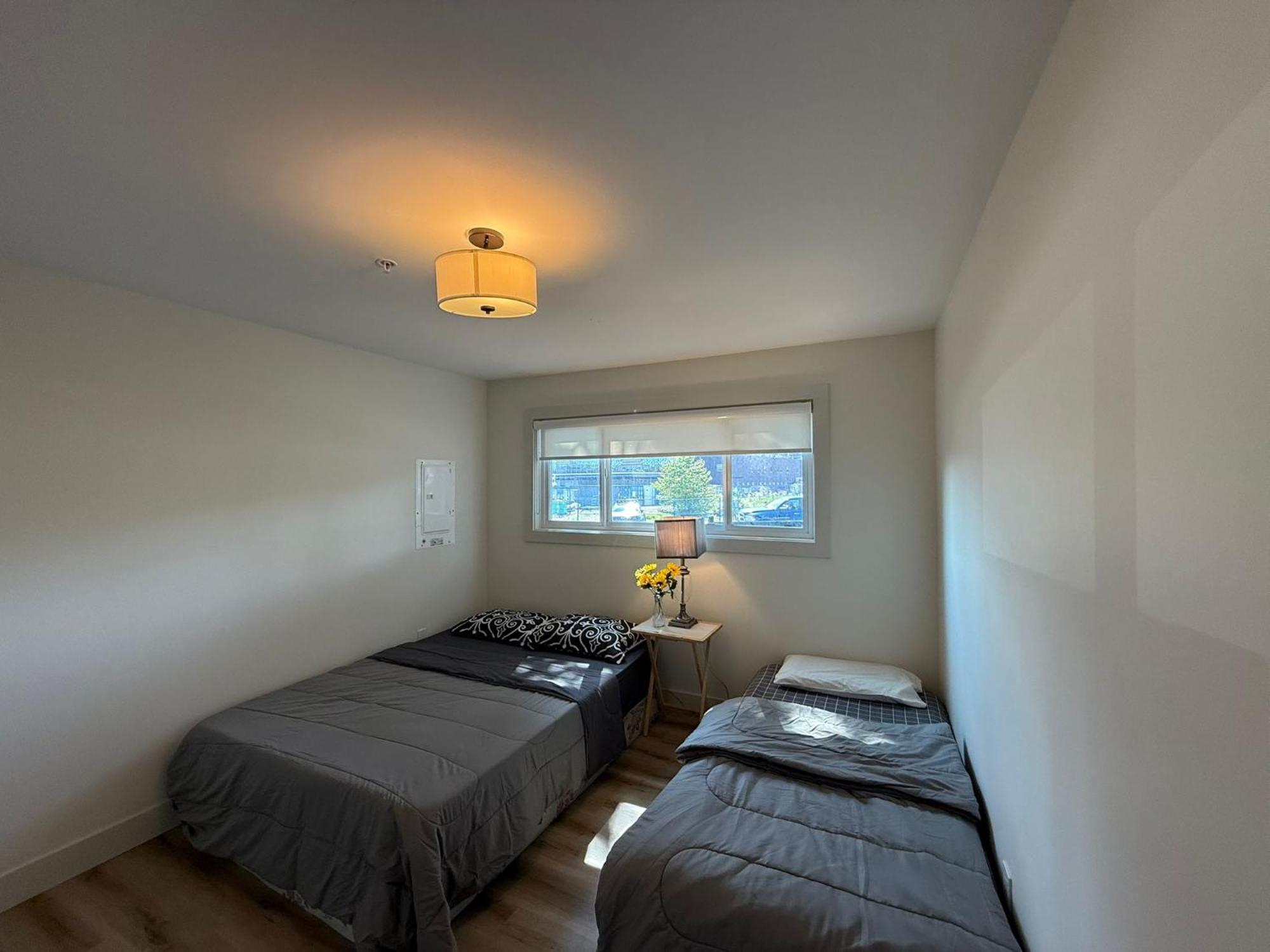 Cosy Near Downtown Vancouver- Walk To Science World Skytrain & Waterfront- 525 Malkin Avenue Vancouver