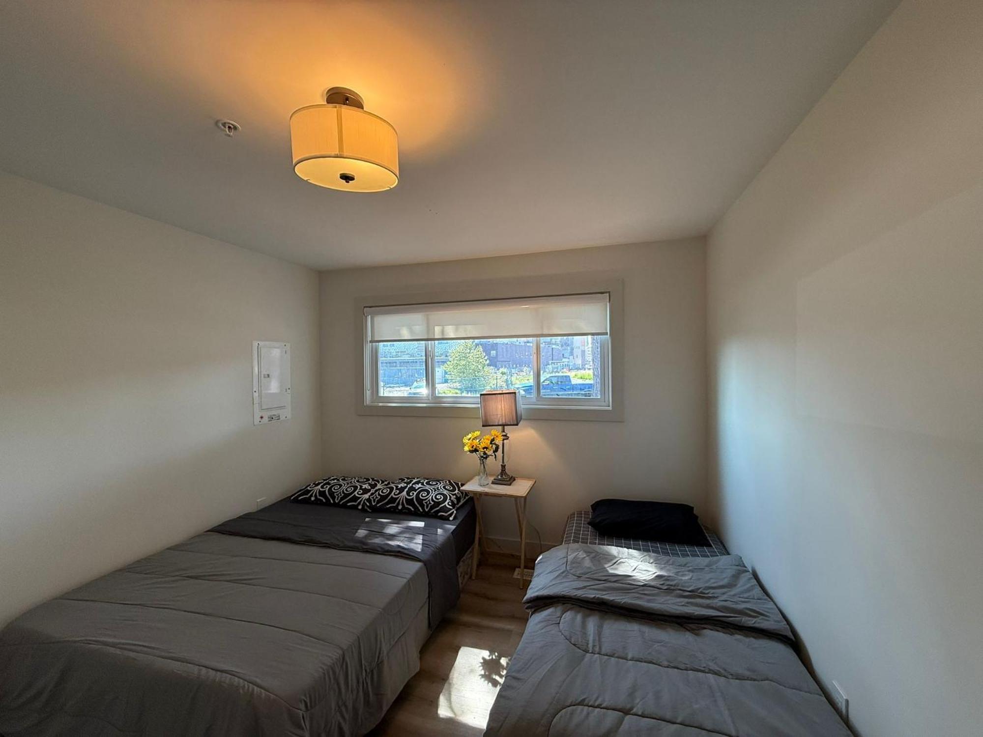 Cosy Near Downtown Vancouver- Walk To Science World Skytrain & Waterfront- 525 Malkin Avenue