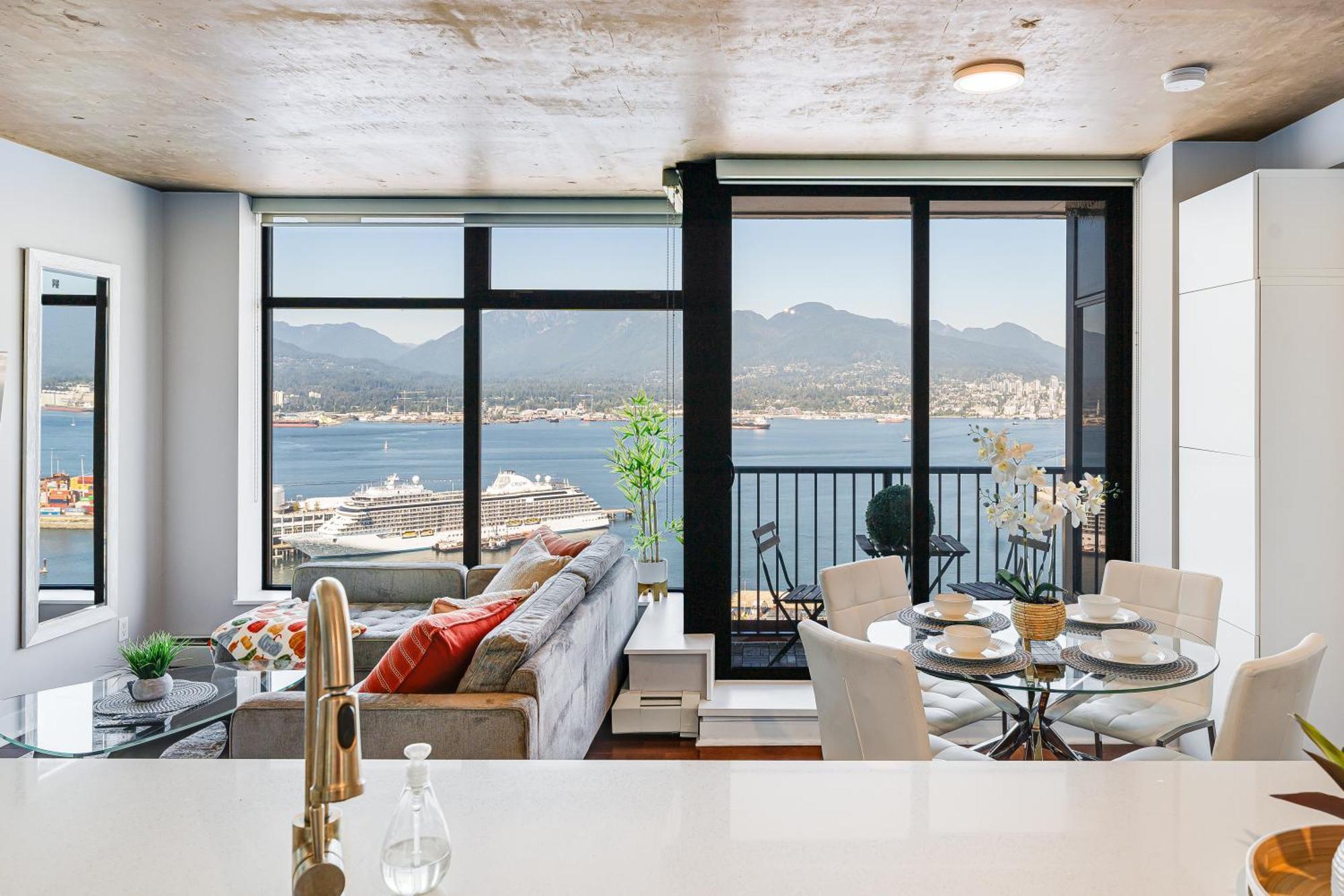 Bright And Airy 2br With Incredible Mountain Vista