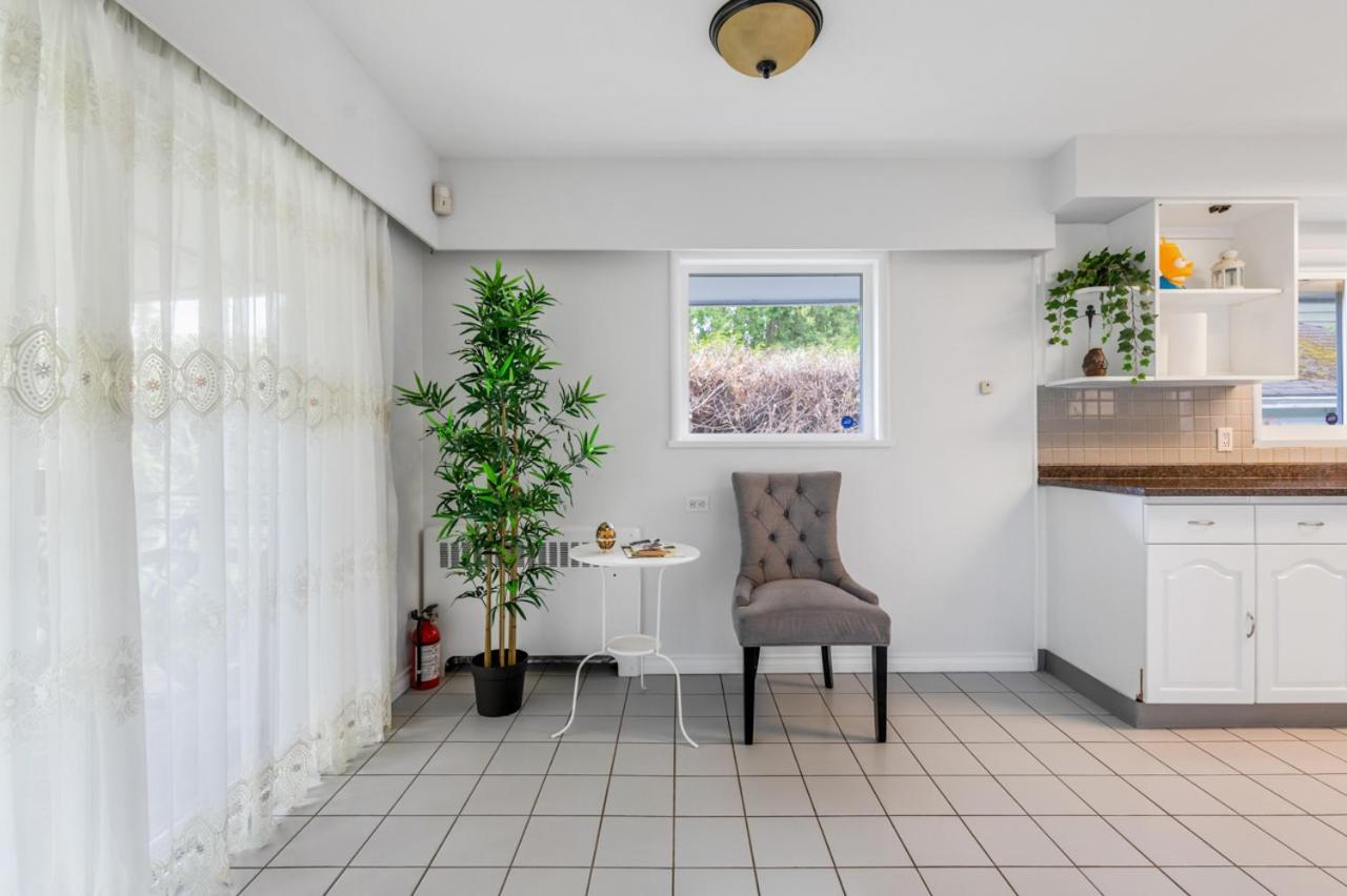 Spacious Retreat With Garden Views * Vancouver
