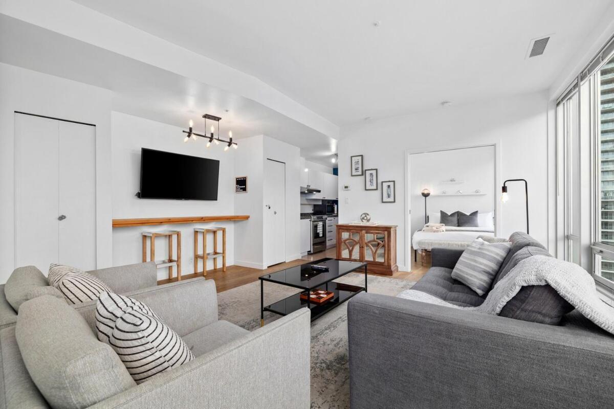 Apartment Downtown With Views Near Robson Square Vancouver