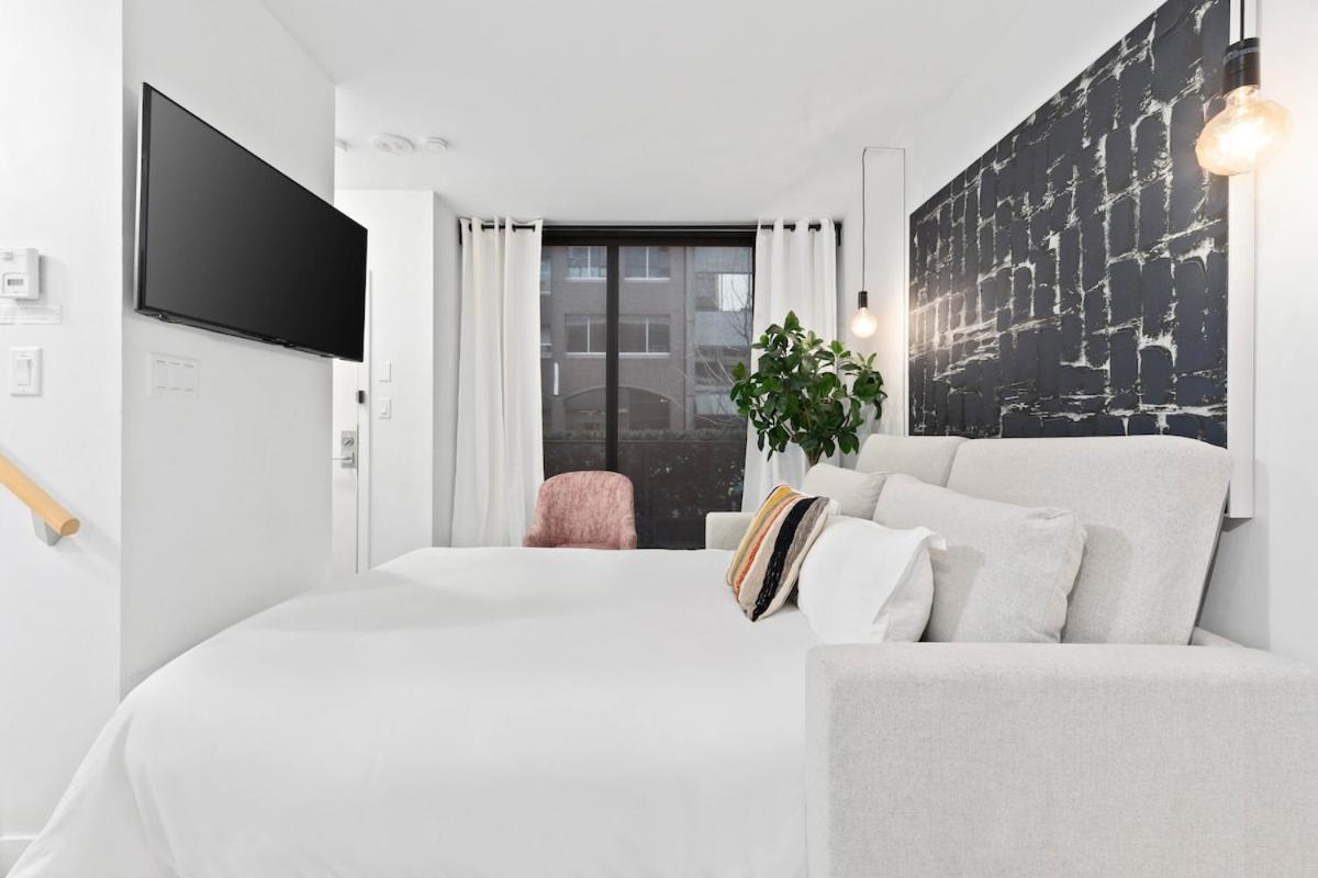 Modern Yaletown Townhouse With Balcony And Sleeps 9 Guests Apartment *