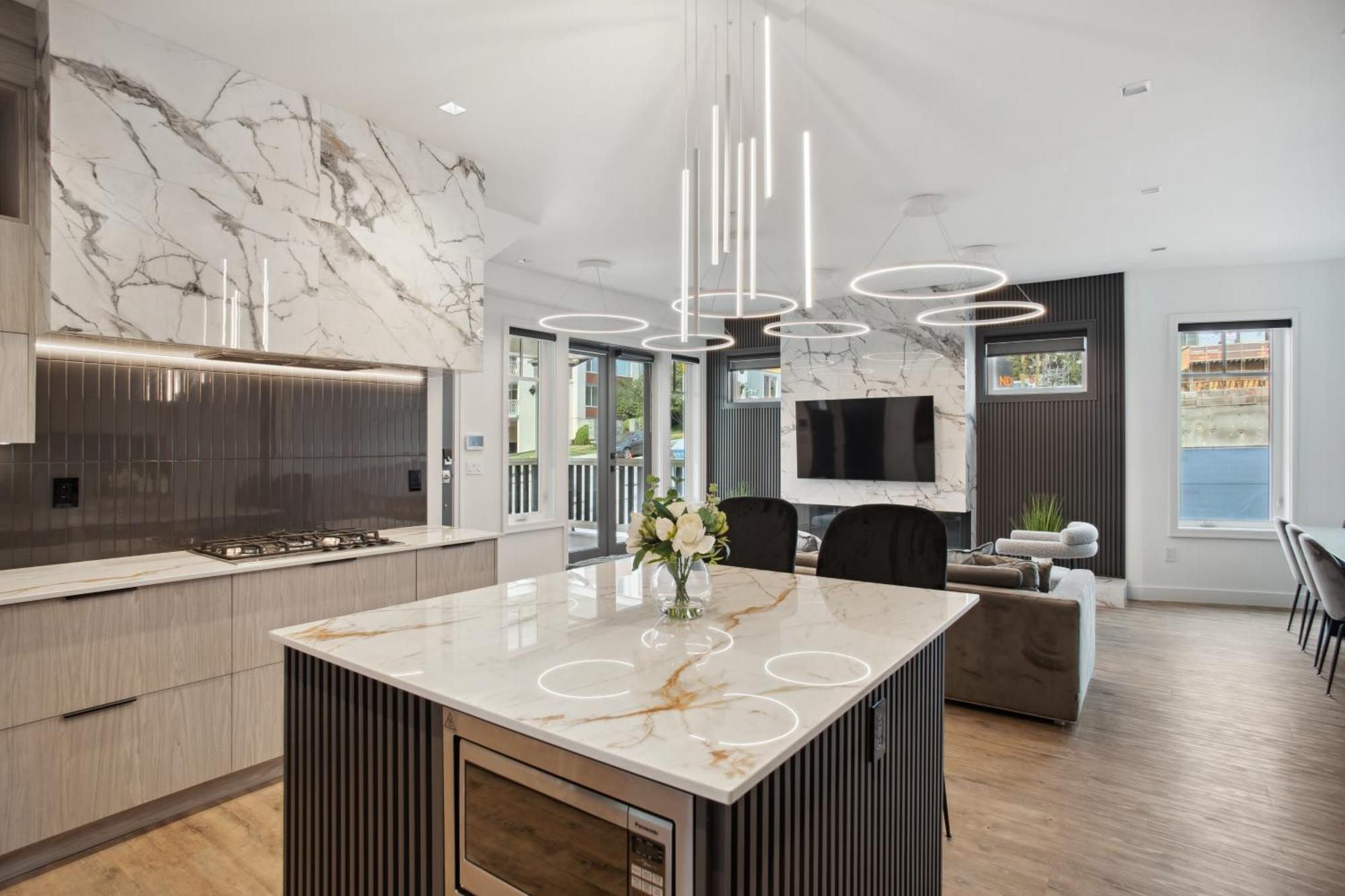 Luxury Downtown Near Holiday home