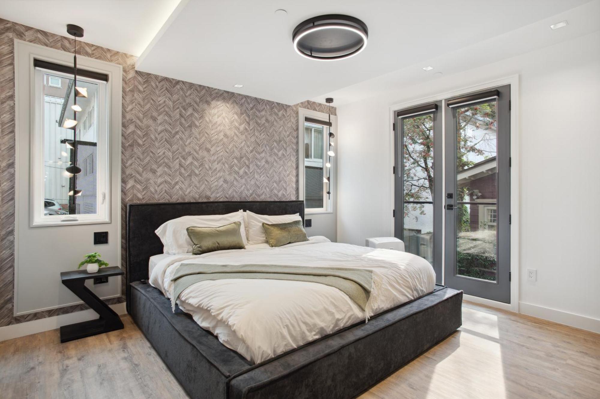 Luxury Downtown Near * Vancouver