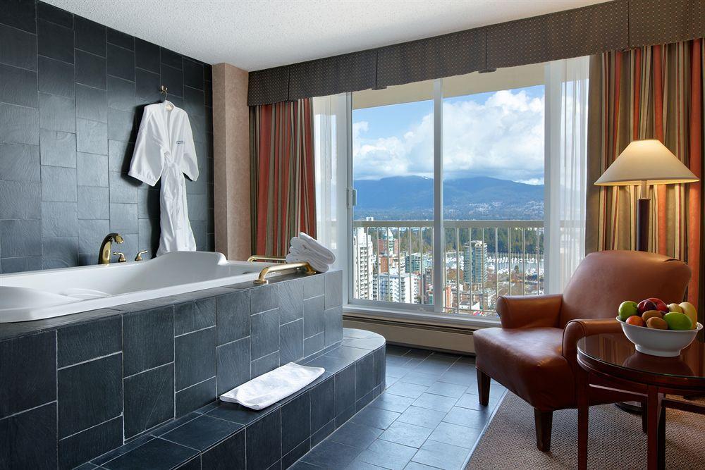 Coast Plaza And Aparthotel 3*