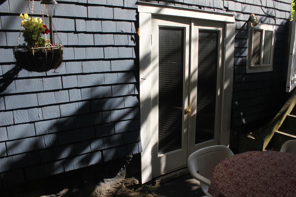 Maple Beach Bed & Breakfast Vancouver