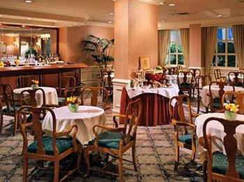Hotel La Grande At The Sutton Place Vancouver