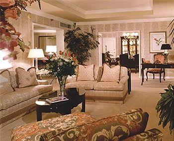Hotel La Grande At The Sutton Place