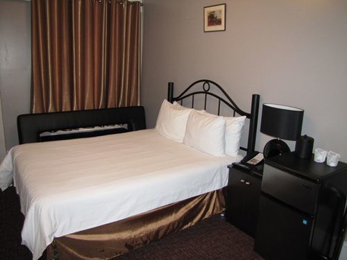 Barclay Hotel 3*